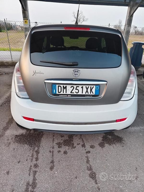 Usata Lancia Ypsilon 77 CV (56 kW) 2007 Bianco Utilitaria