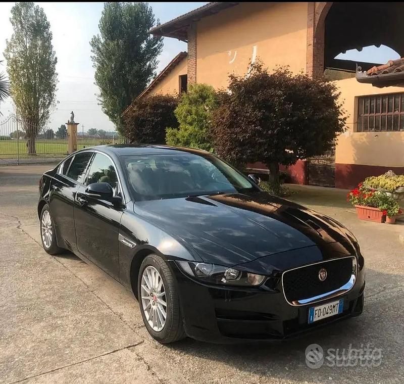 Usata Jaguar XE 163 CV (119 kW) 2016 Nero Berlina