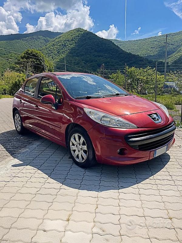 Rosso Usata 2007 Peugeot 207 Tre volumi | 1500 € (Super prezzo) - Immagine 1/4