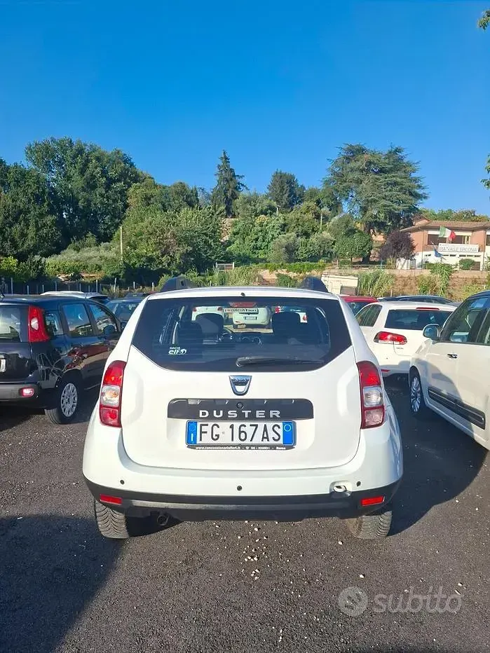 Usata Dacia Duster Ambiance 109 CV (80 kW) 2016 Bianco SUV
