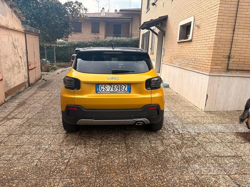 Usata Jeep Avenger 101 CV (74 kW) 2023 Giallo SUV