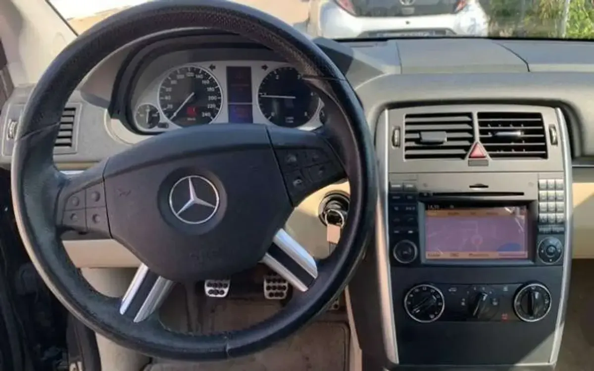 Usata Mercedes B200 140 CV (102 kW) 2008 Nero Monovolume