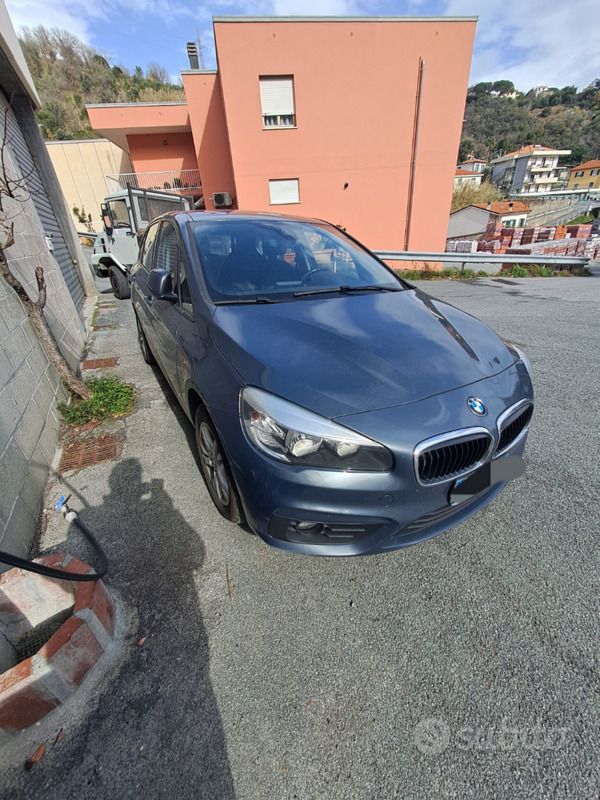 Usata BMW 216 Efficient Dynamics 116 CV (85 kW) 2016 Blu Berlina