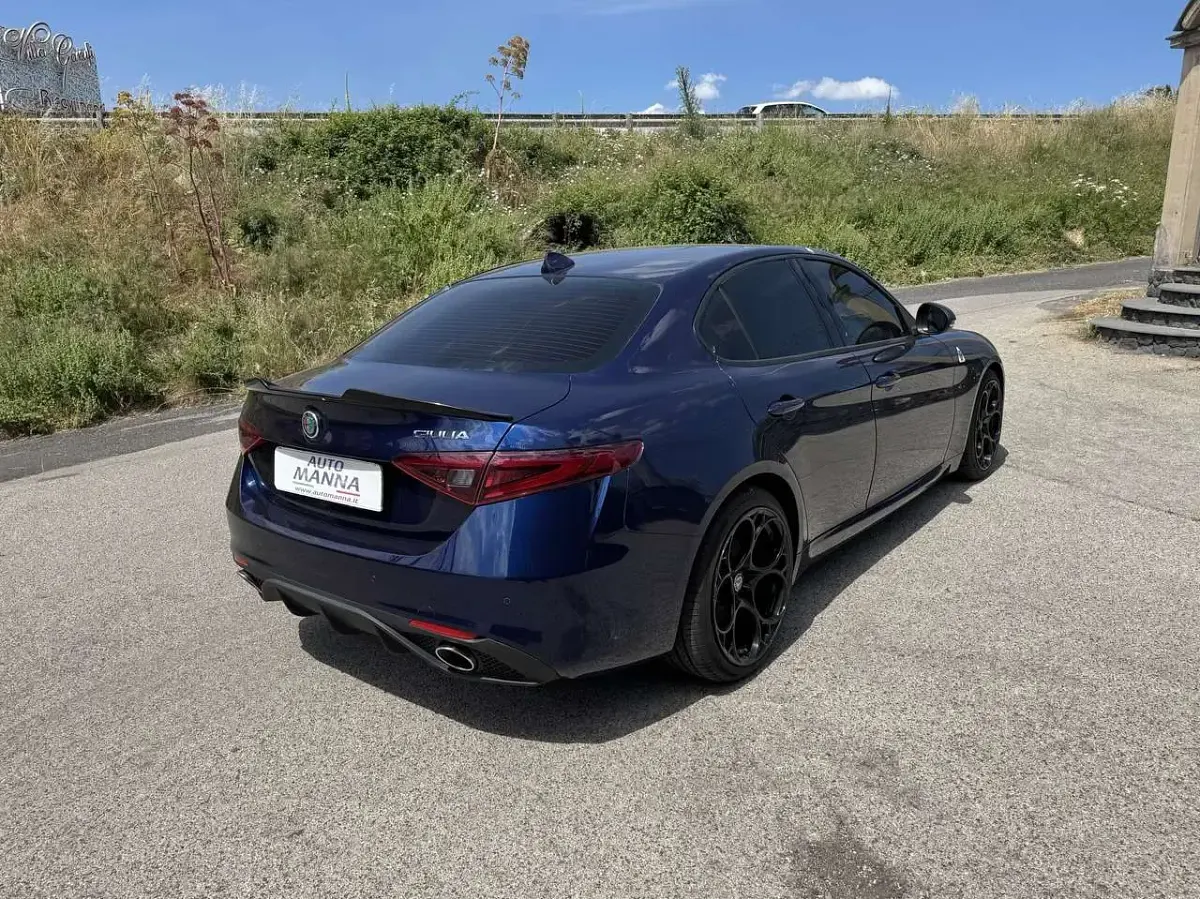 Usata Alfa Romeo Giulia 150 CV (110 kW) 2016 Blu/azzurro Berlina