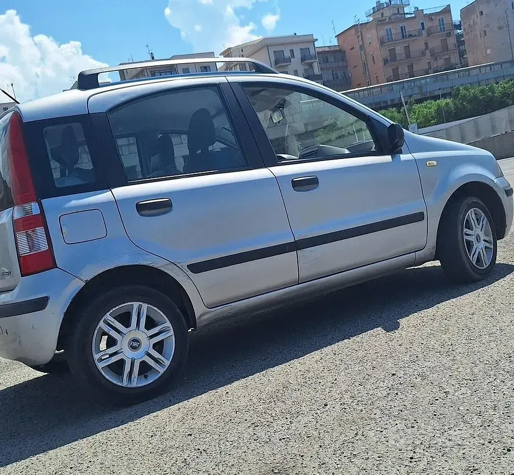 Usata Fiat Panda 69 CV (50 kW) 2006 Utilitaria