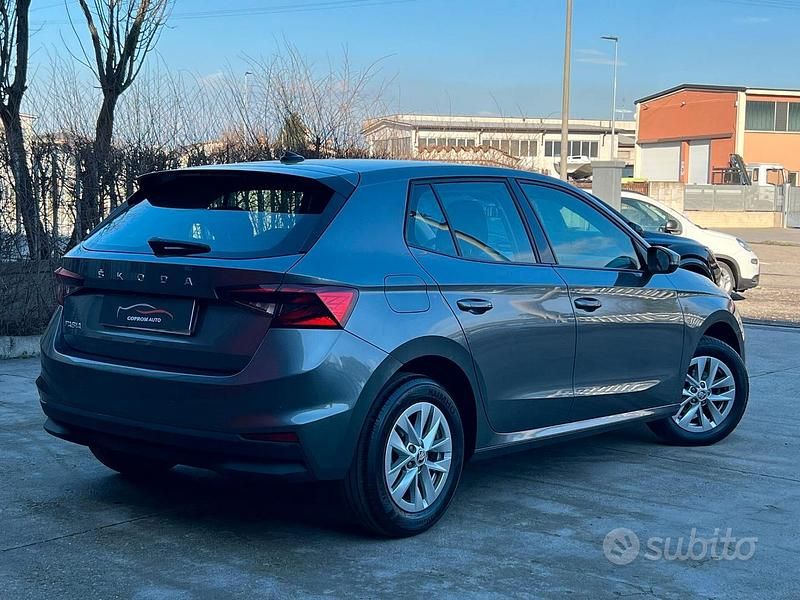 Usata Skoda Fabia Ambition 65 CV (47 kW) 2022 Grigio Utilitaria