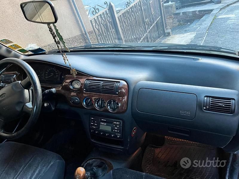Usata Ford Escort 1998 Verde Berlina