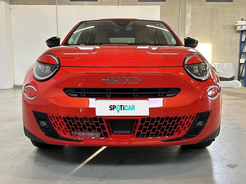 Usata Fiat 600 La Prima 101 CV (74 kW) 2024 Arancione SUV