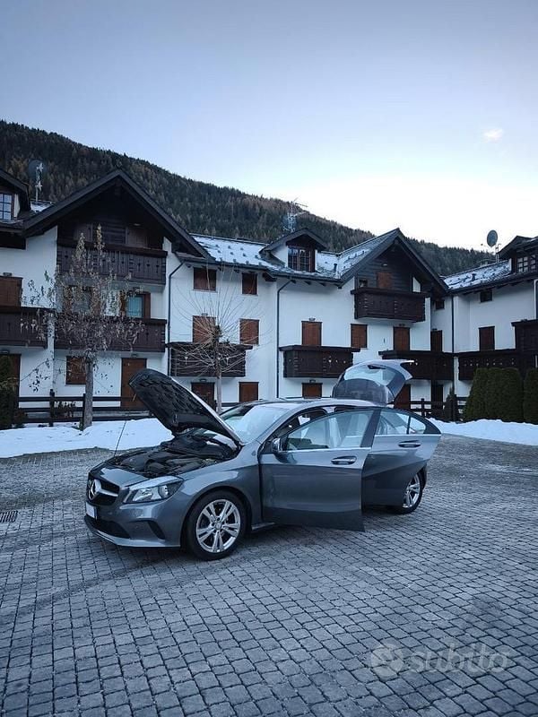 Usata Mercedes A220 184 CV (135 kW) 2015 Grigio Berlina