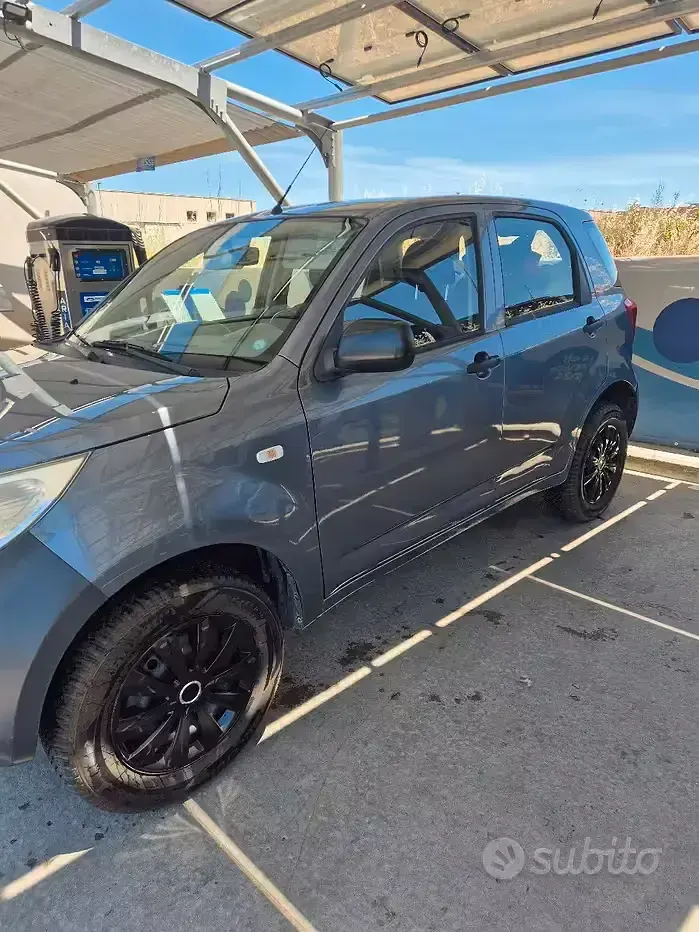 Usata Daihatsu Terios 105 CV (77 kW) 2007 Grigio SUV