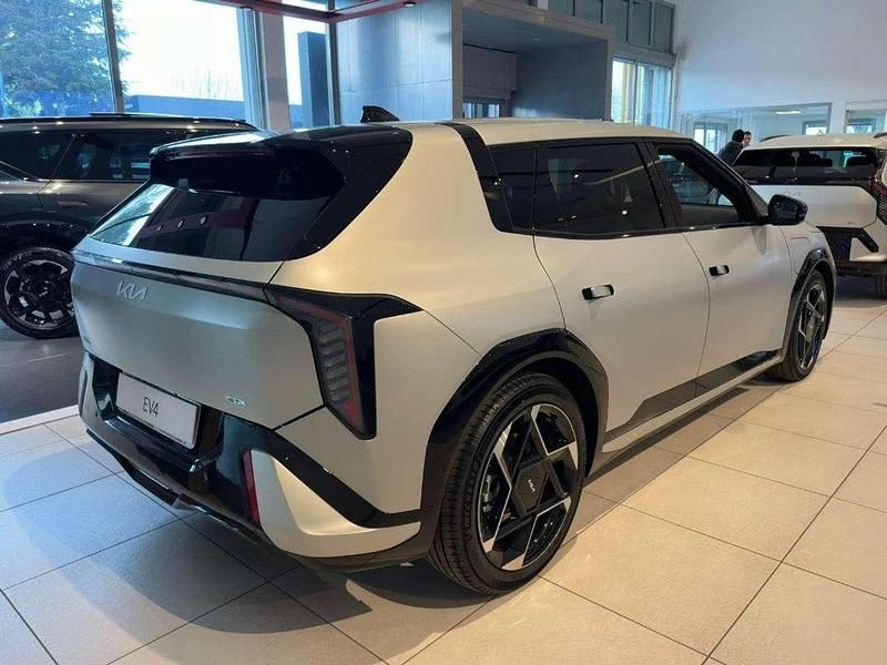 Nuova Kia EV4 GT-Line 50 kW (68 CV) 2026 Ivory silver matte Berlina