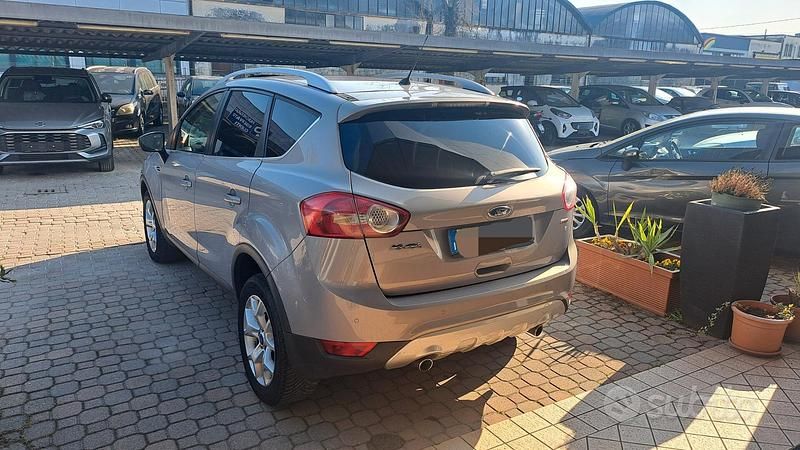 Usata Ford Kuga Titanium 140 CV (102 kW) 2011 Grigio SUV
