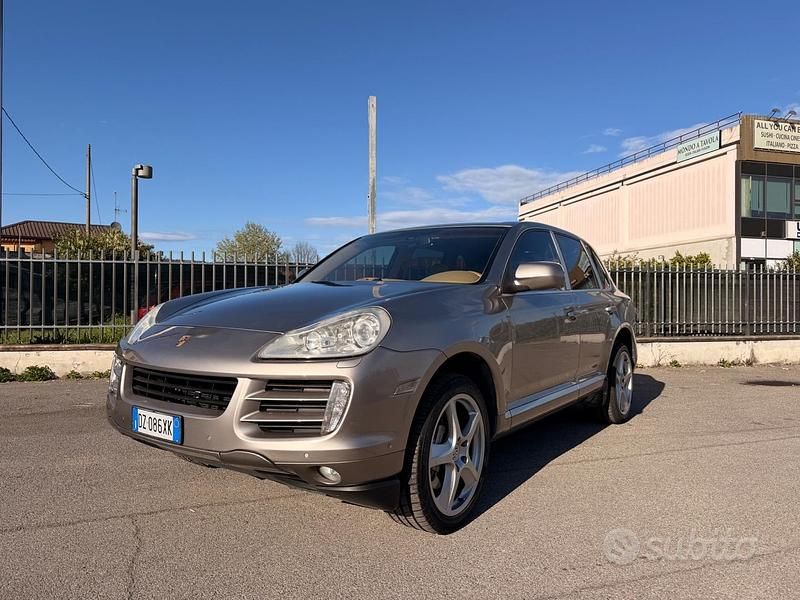 Usata Porsche Cayenne 385 CV (283 kW) 2009 Grigio SUV