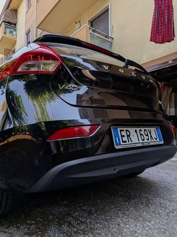 Usata Volvo V40 Kinetic 114 CV (83 kW) 2013 Berlina