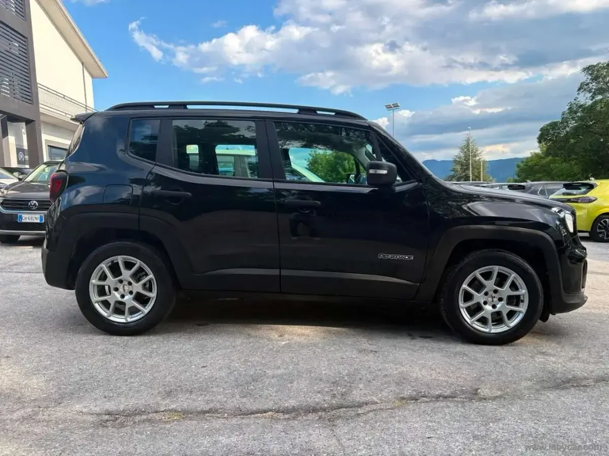 Usata Jeep Renegade Altitude 131 CV (96 kW) 2024 Nero SUV