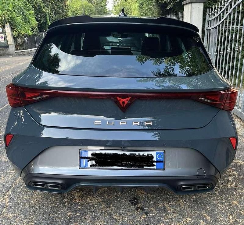 Usata Cupra Leon 150 CV (110 kW) 2024 Berlina