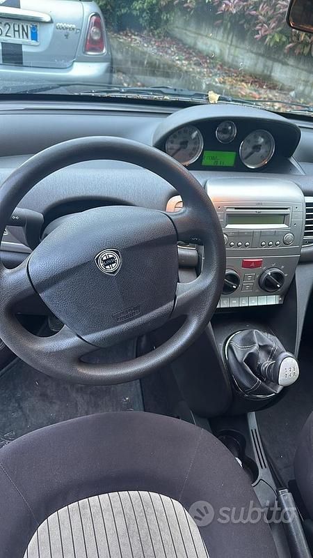 Usata Lancia Ypsilon 60 CV (44 kW) 2007 Marrone Utilitaria