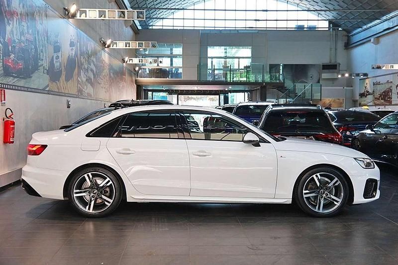 Usata Audi A4 S-Line 136 CV (100 kW) 2024 Bianco Berlina