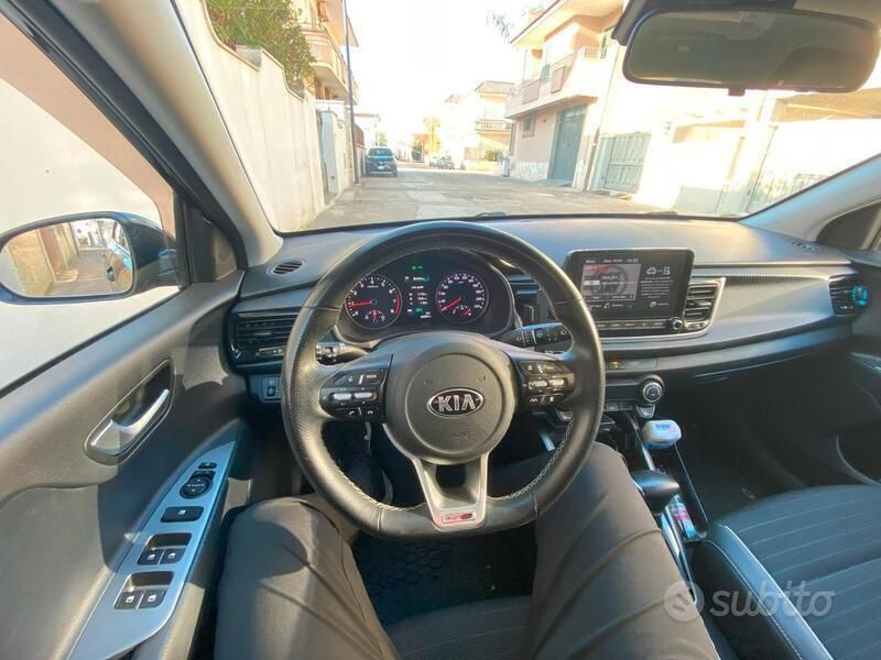 Usata Kia Rio GT-Line 120 CV (88 kW) 2021 Nero Berlina