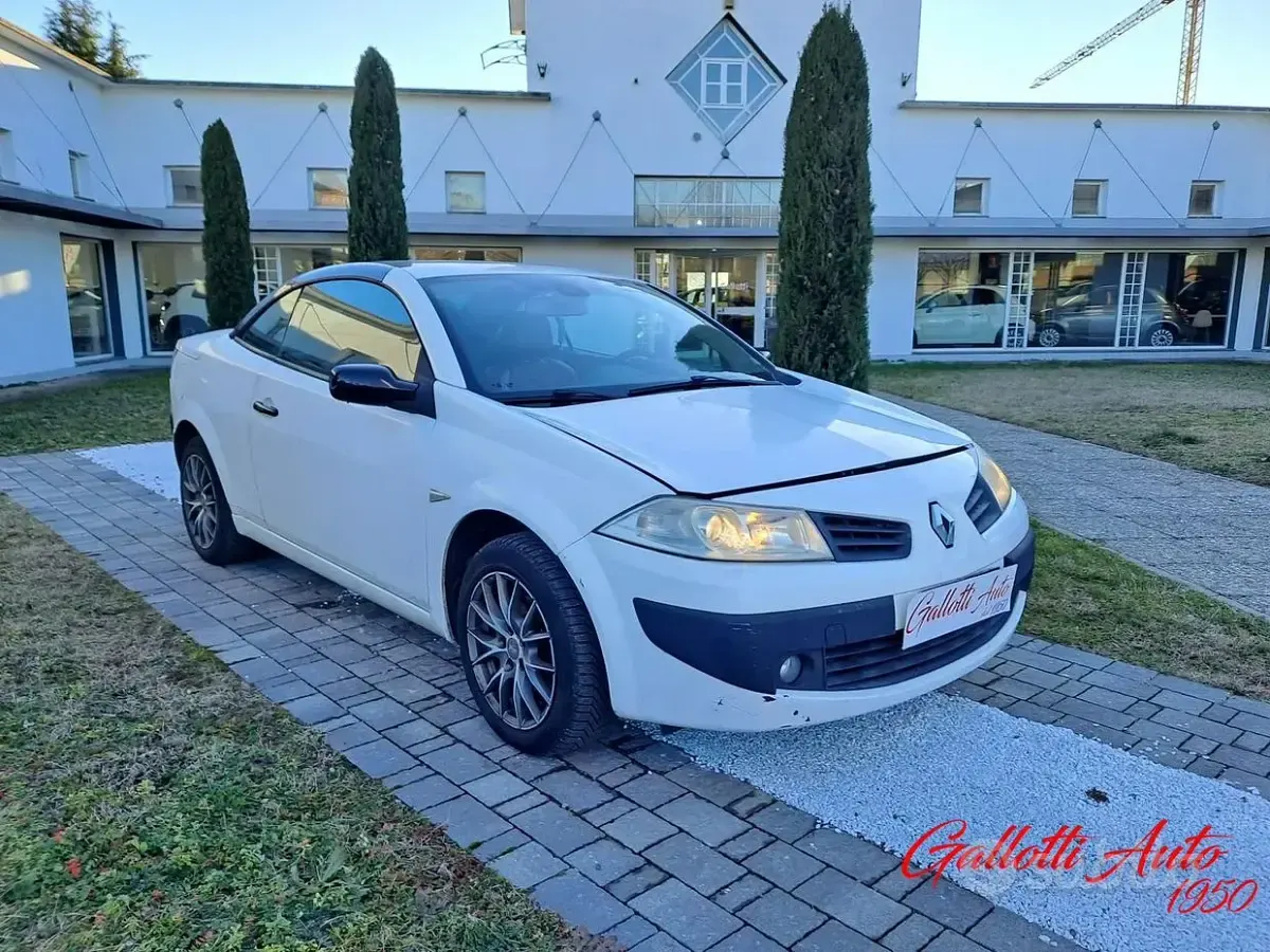 Usata Renault Mégane Cabriolet Luxe 150 CV (110 kW) 2007 Bianco Cabrio