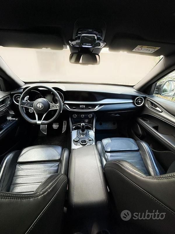 Usata Alfa Romeo Stelvio Executive 210 CV (154 kW) 2019 Nero SUV