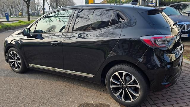 Usata Renault Clio V Intens 91 CV (66 kW) 2024 Nero Berlina