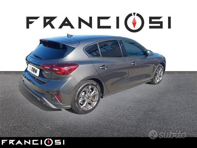 Usata Ford Focus ST-Line 125 CV (91 kW) 2023 Grigio scuro