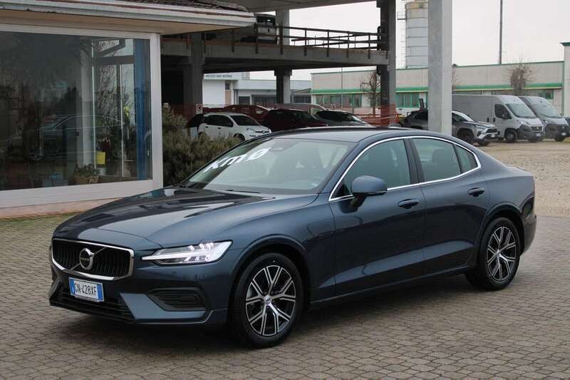 Blu/azzurro Usata 2023 Volvo S60 Core Berlina | 33.490 € - Immagine 1/4