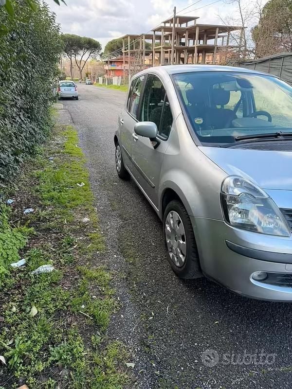 Usata Renault Modus 2006 Grigio Monovolume