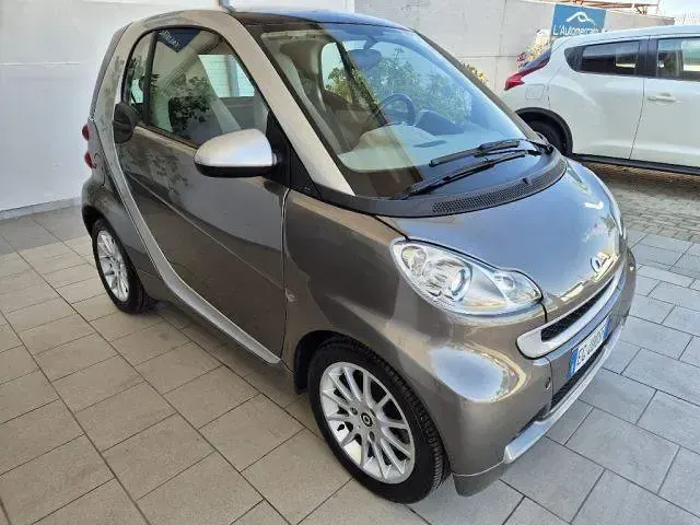 Usata Smart ForTwo Coupé Passion 70 CV (51 kW) 2011 Grigio Coupé