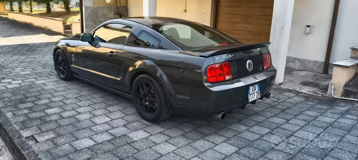 Usata Ford Mustang 506 CV (372 kW) 2006 Grigio Coupé