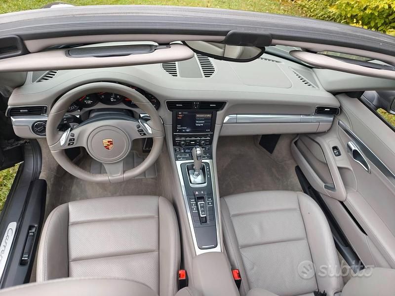 Usata Porsche 991 2013 Grigio Cabrio