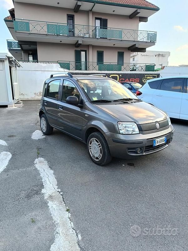 Usata Fiat Panda 77 CV (56 kW) 2012 Grigio Utilitaria