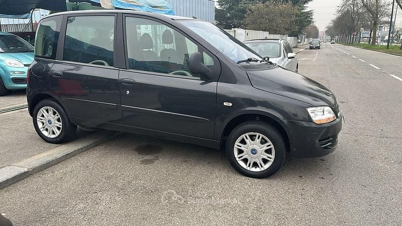 Usata Fiat Multipla Dynamic 103 CV (75 kW) 2005 Nero Monovolume