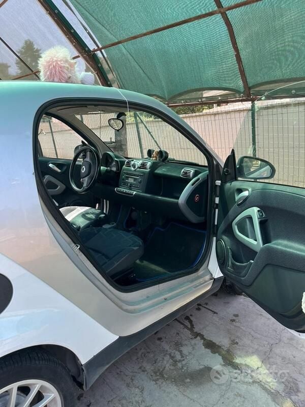 Usata Smart ForTwo Coupé 61 CV (44 kW) 2009 Utilitaria