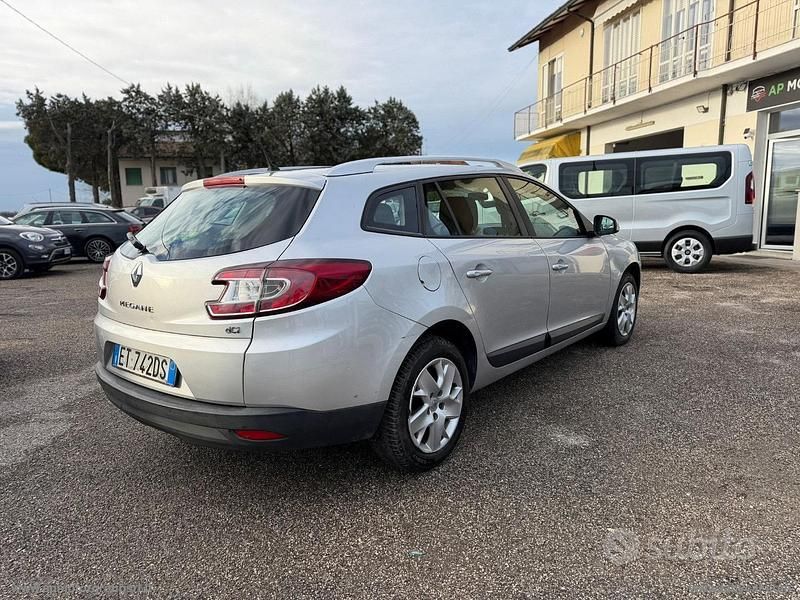 Usata Renault Mégane GrandTour Dynamique 110 CV (80 kW) 2013 Station wagon