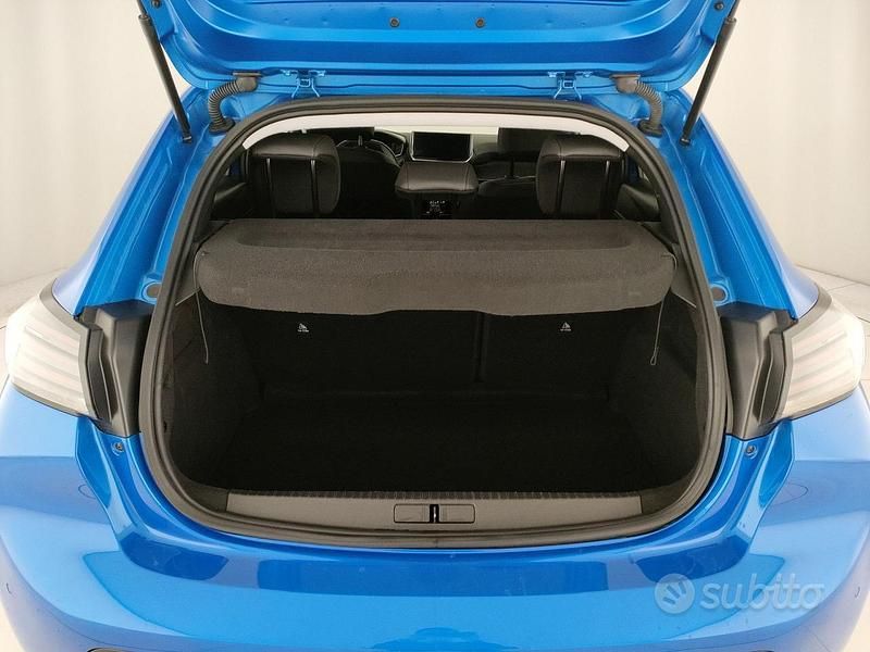 Usata Peugeot 208 Allure 101 CV (74 kW) 2024 Blu Utilitaria