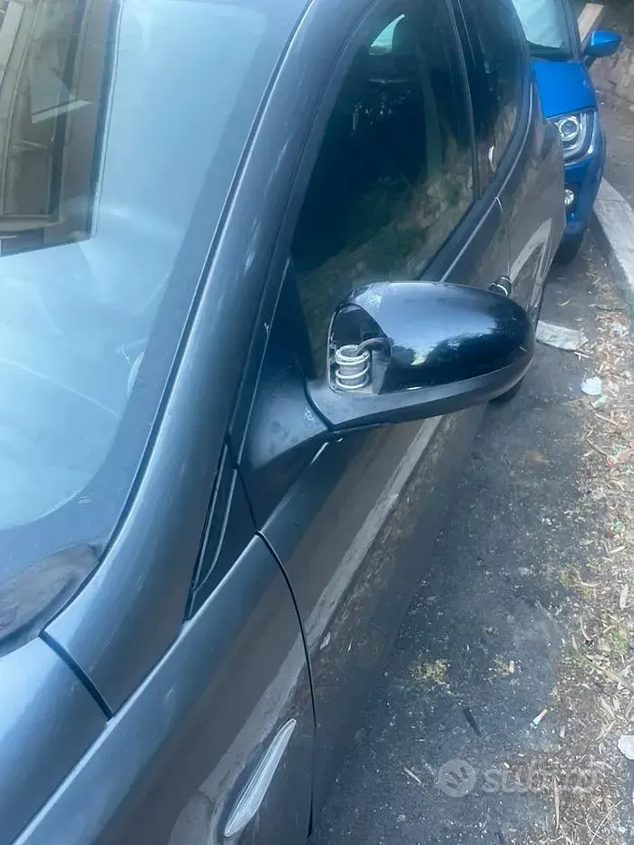 Usata Lancia Ypsilon 69 CV (50 kW) 2013 Grigio Utilitaria