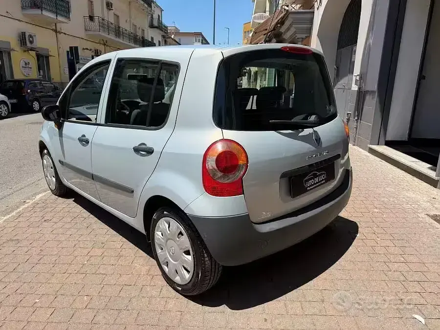 Usata Renault Modus Dynamique 75 CV (55 kW) 2007 Grigio Monovolume