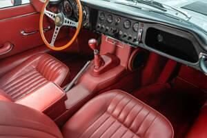 Usata Jaguar E-Type 269 CV (197 kW) 1965 Argento Coupé