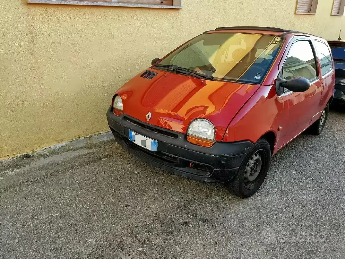 Usata Renault Twingo 58 CV (42 kW) 1997 Rosso Utilitaria