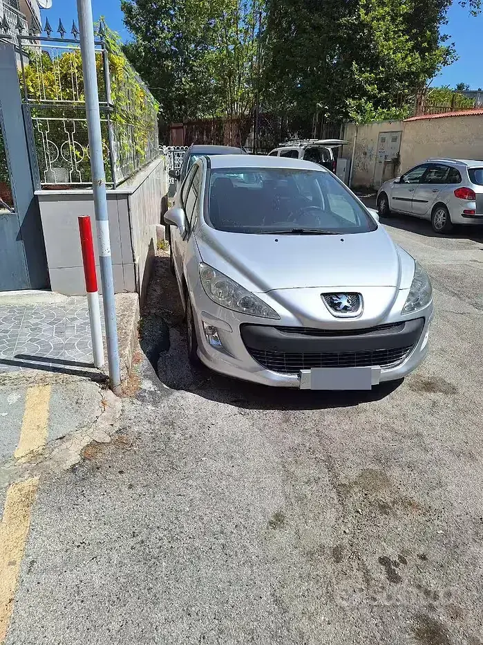 Usata Peugeot 308 109 CV (80 kW) 2009 Grigio Berlina