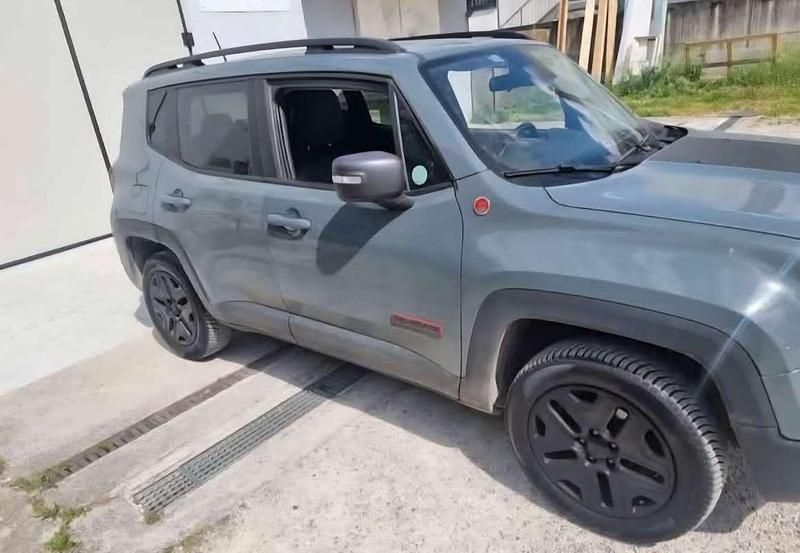 Usata Jeep Renegade Trailhawk 170 CV (125 kW) 2015 SUV