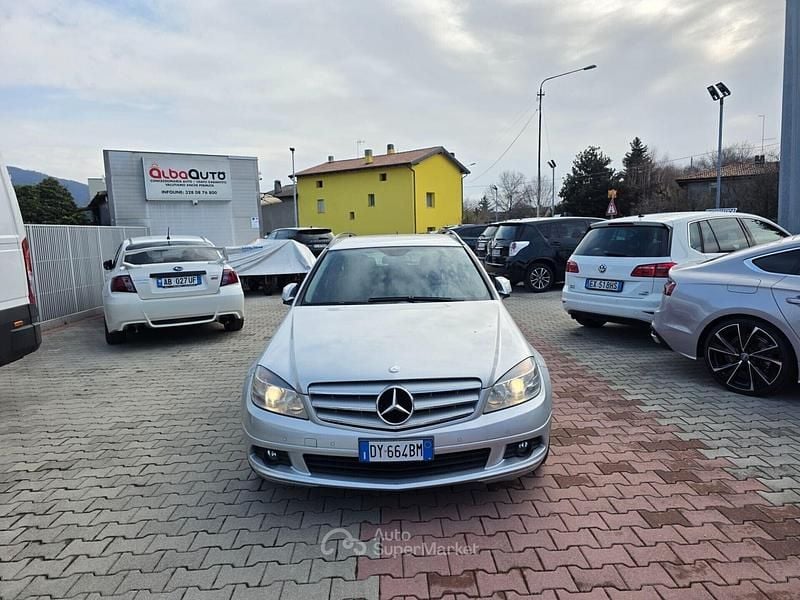 Usata Mercedes C220 Avantgarde 170 CV (125 kW) 2009 Grigio Station wagon