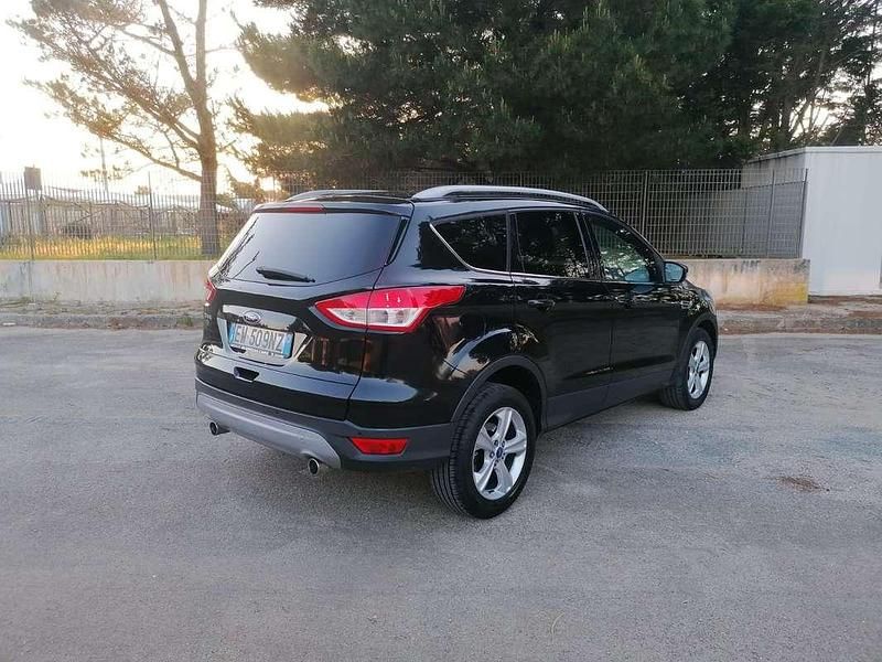 Usata Ford Kuga Business Edition 140 CV (102 kW) 2014 SUV