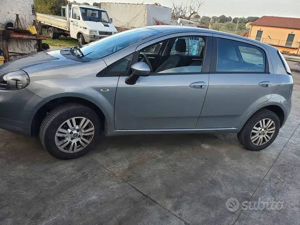 Usata Fiat Punto Evo Dynamic 77 CV (56 kW) 2013 Utilitaria