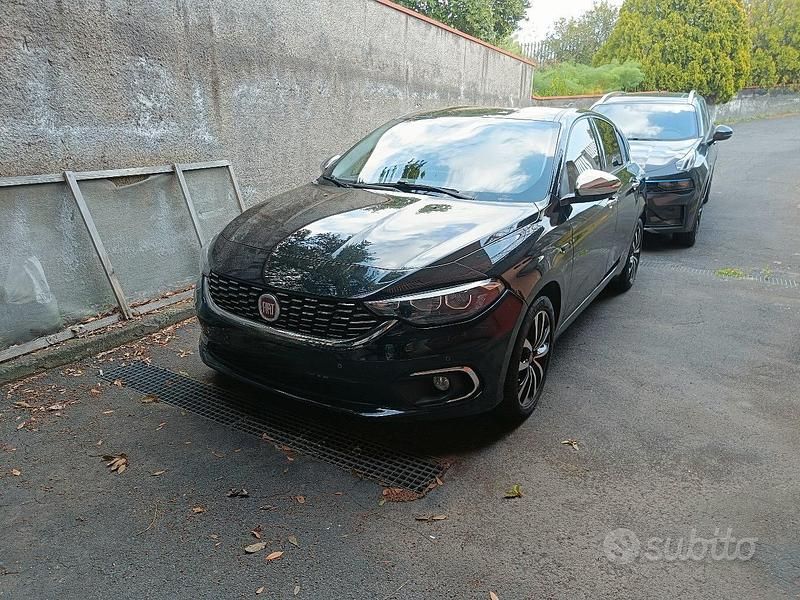 Usata Fiat Tipo 120 CV (88 kW) 2017 Nero Berlina
