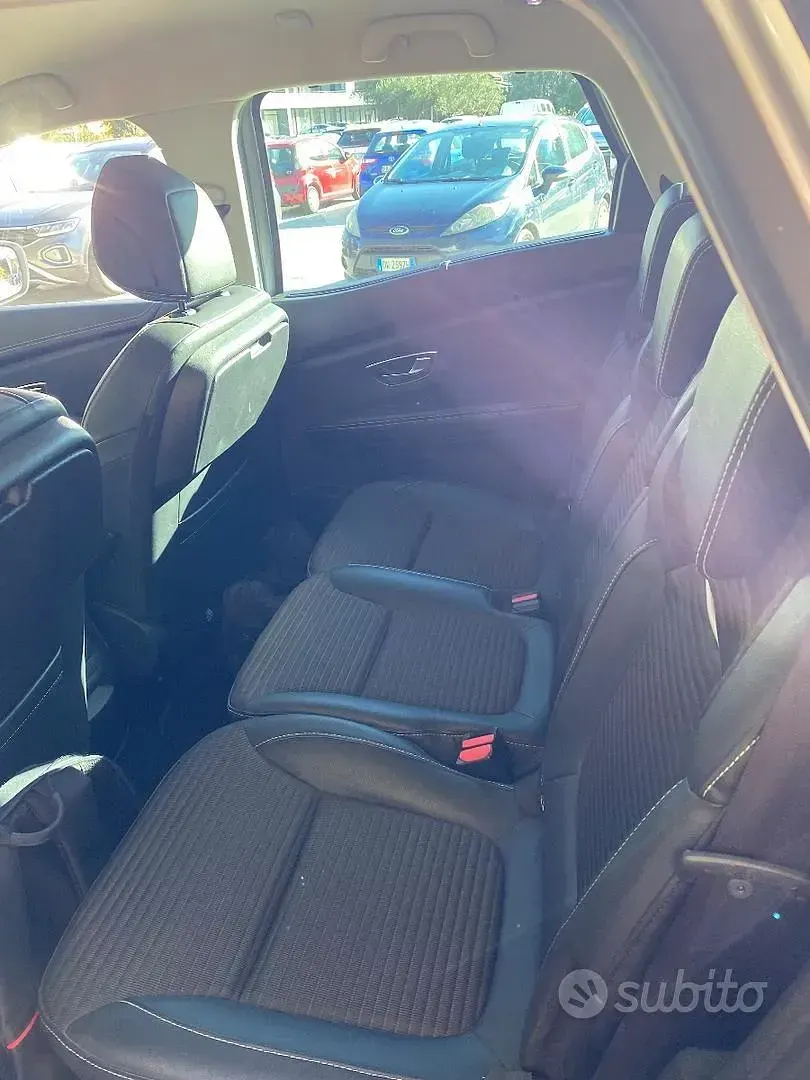 Usata Renault Scénic 120 CV (88 kW) 2017 Grigio Monovolume