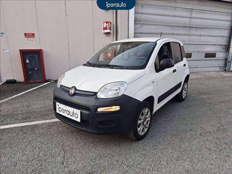 Usata Fiat Panda 4x4 Pop 86 CV (63 kW) 2020 Bianco Utilitaria