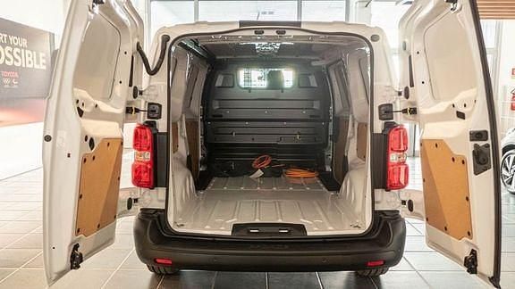 Usata Toyota Proace Comfort 56 kW (77 CV) 2024 Bianco Monovolume